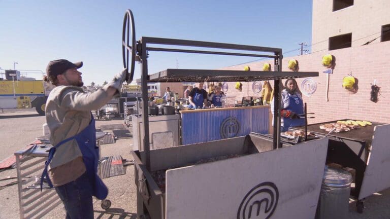 master chef controlling height on santa maria grill